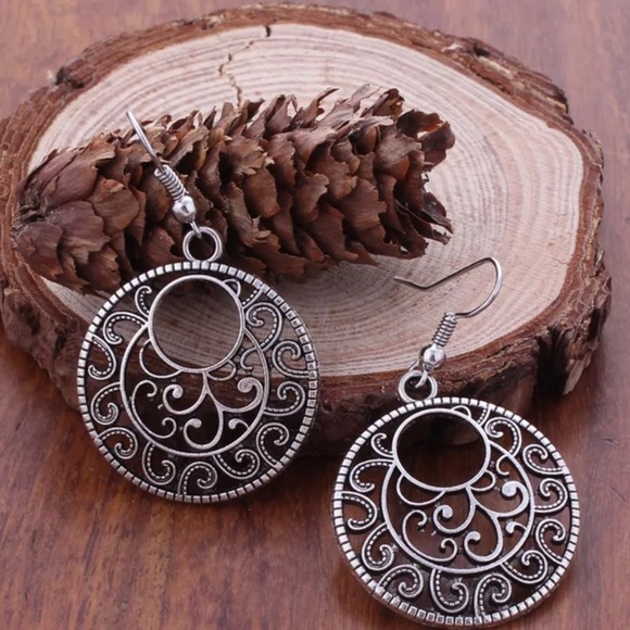 Bohemian Antique Round Bali Earrings - Picture 3 of 5
